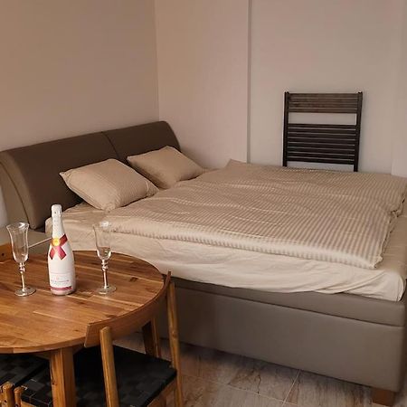 Luxusni Apartman Nedaleko Centra Prague Exterior photo