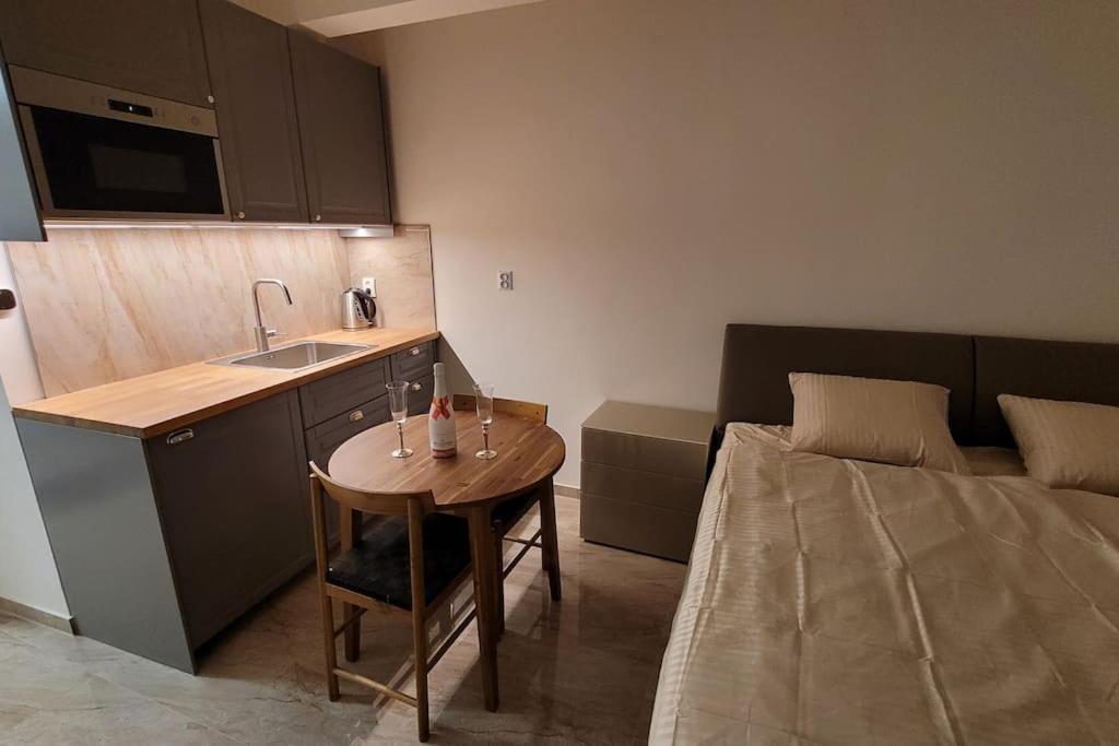 Luxusni Apartman Nedaleko Centra Prague Exterior photo