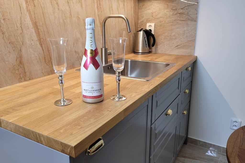 Luxusni Apartman Nedaleko Centra Prague Exterior photo